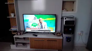 TV for Sale 43 Inches Von