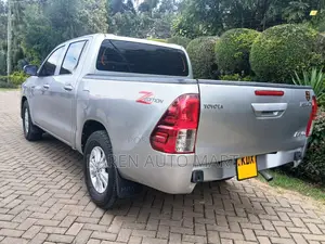 Toyota Hilux Revo Double Cab Deisel 2.4 RWD 2020 Silver