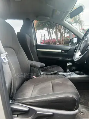 Toyota Hilux Revo Double Cab Deisel 2.4 RWD 2020 Silver