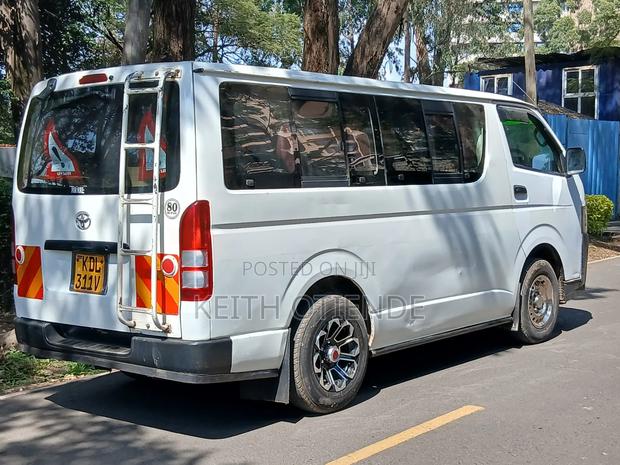 Toyota HiAce 2016 White - thumbnail 6