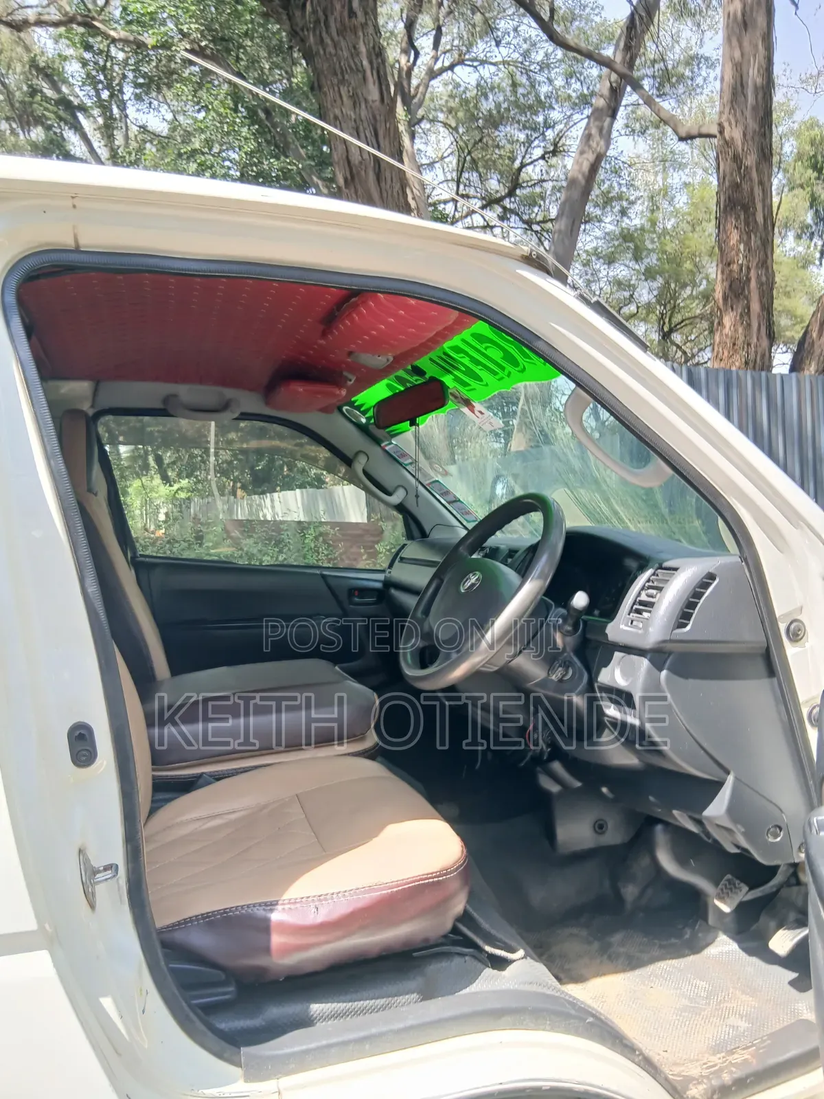 Toyota HiAce 2016 White