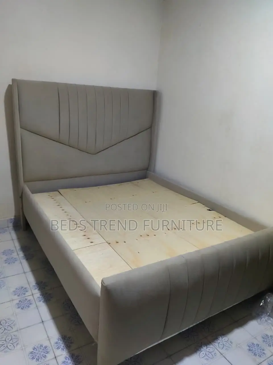 5x6 Chester Bed Beige Color