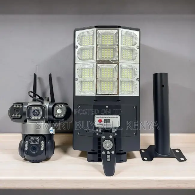 Stand Alone 4G PTZ Multiple Lens Solar Camera With Solar Street Light