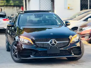 Mercedes-Benz C200 2019 Matt Black