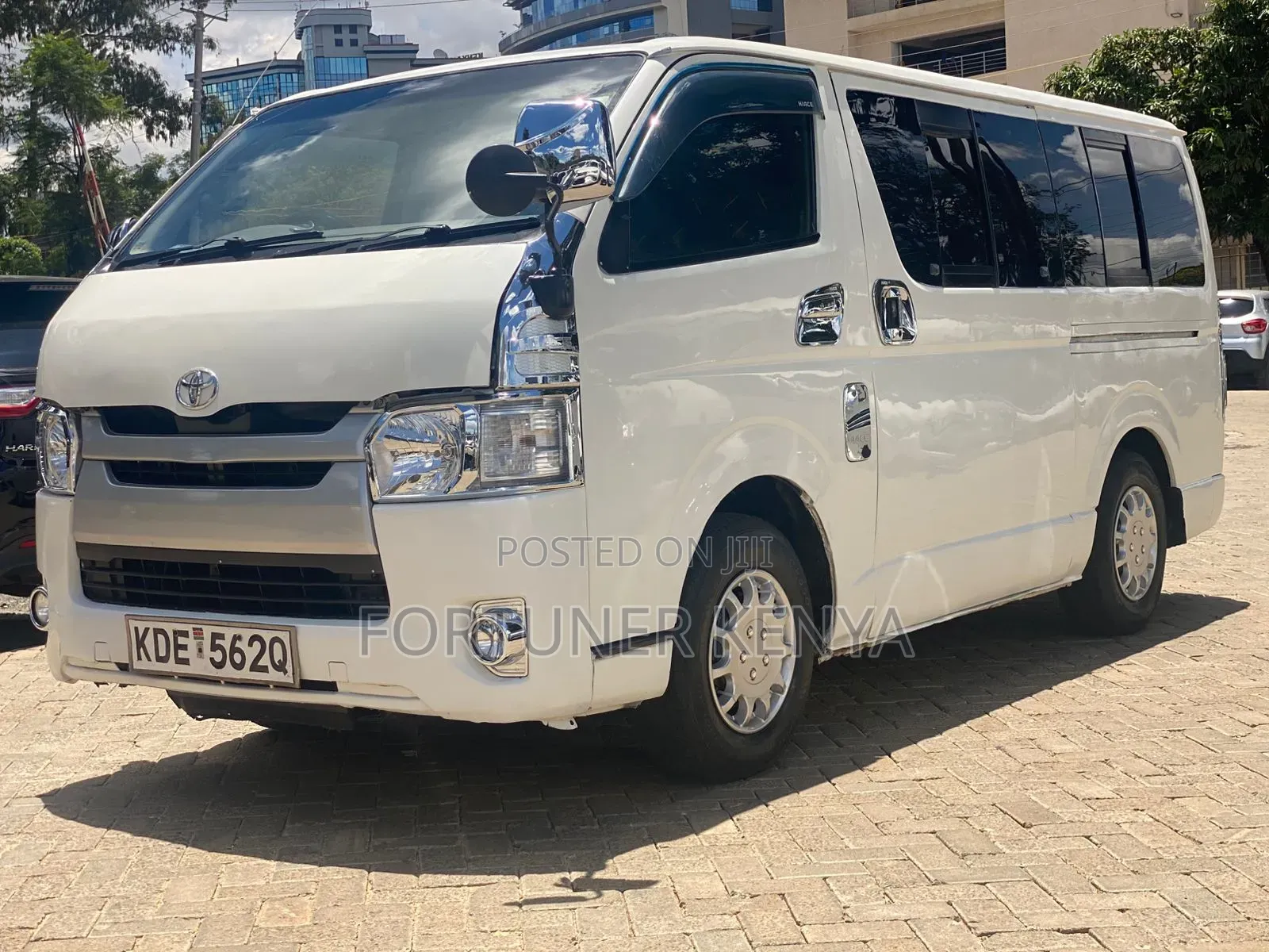Toyota HiAce 2014 White