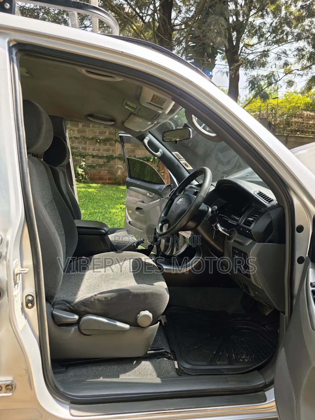 Toyota Land Cruiser Prado 2004 Silver