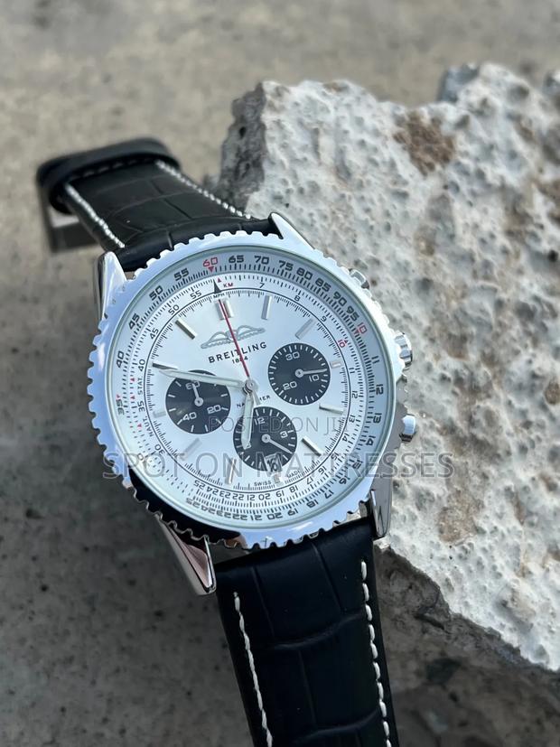 Breitling Navitimer BO1 Chronograph Watch With Genuine Leather. - thumbnail 2