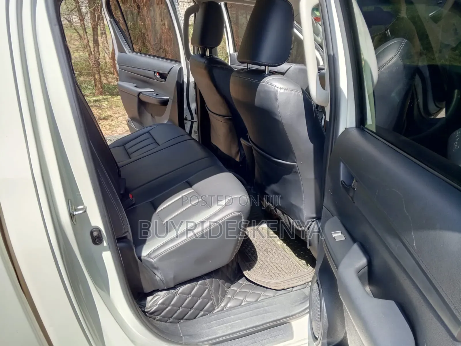 Toyota Hilux 2020 White