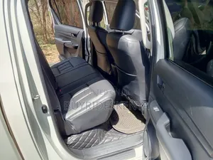 Toyota Hilux 2020 White