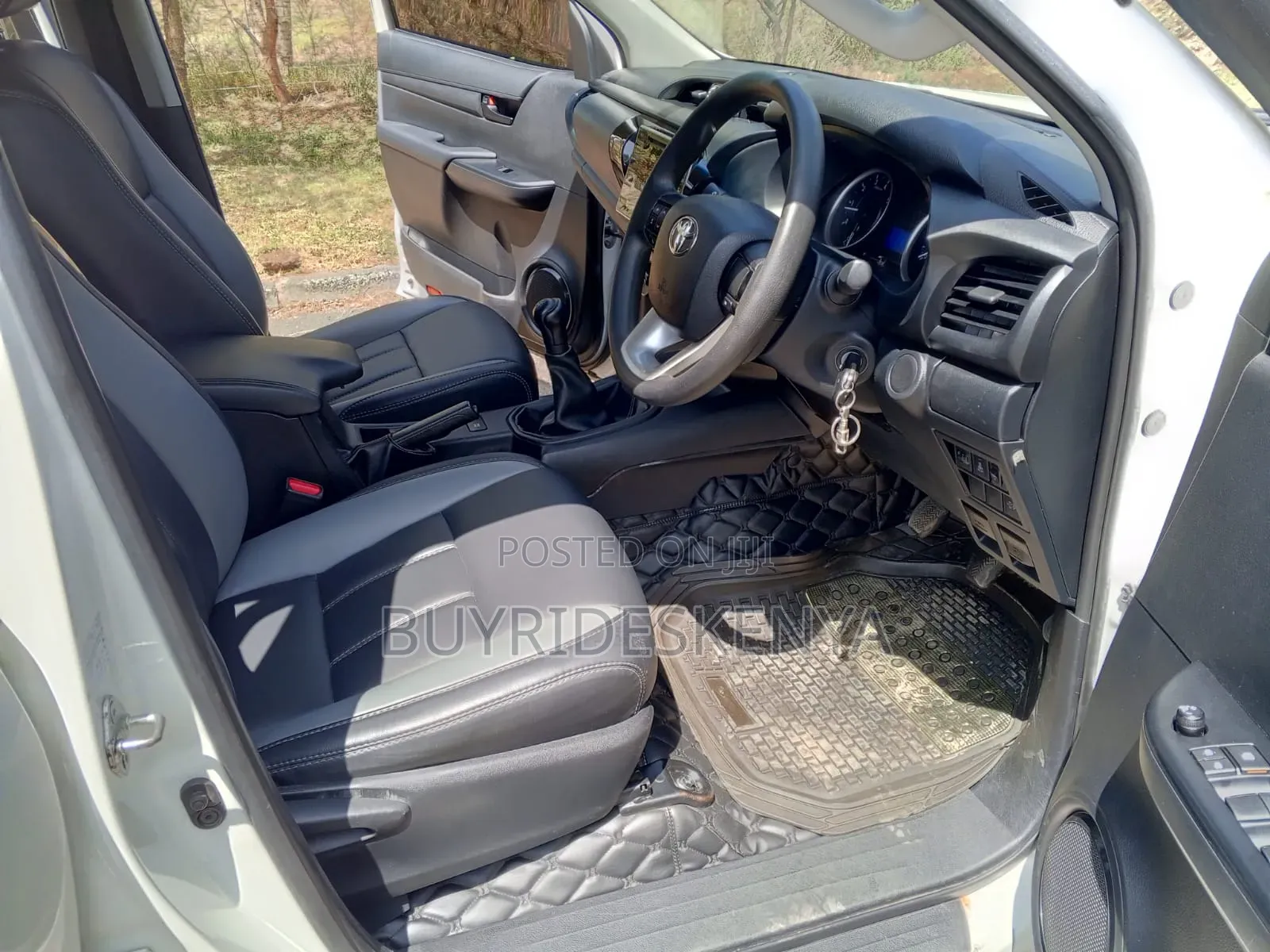 Toyota Hilux 2020 White