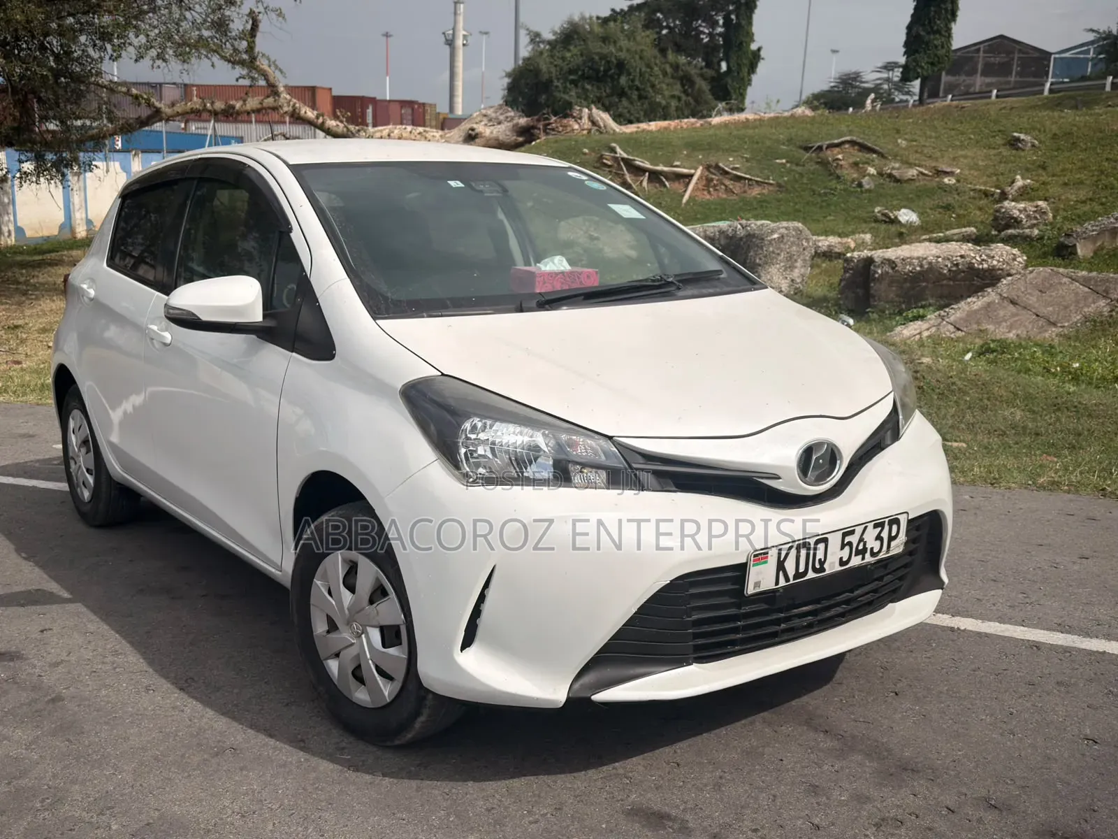 Toyota Vitz 1.3 AWD 3dr 2017 White
