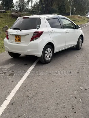 Toyota Vitz 1.3 AWD 3dr 2017 White