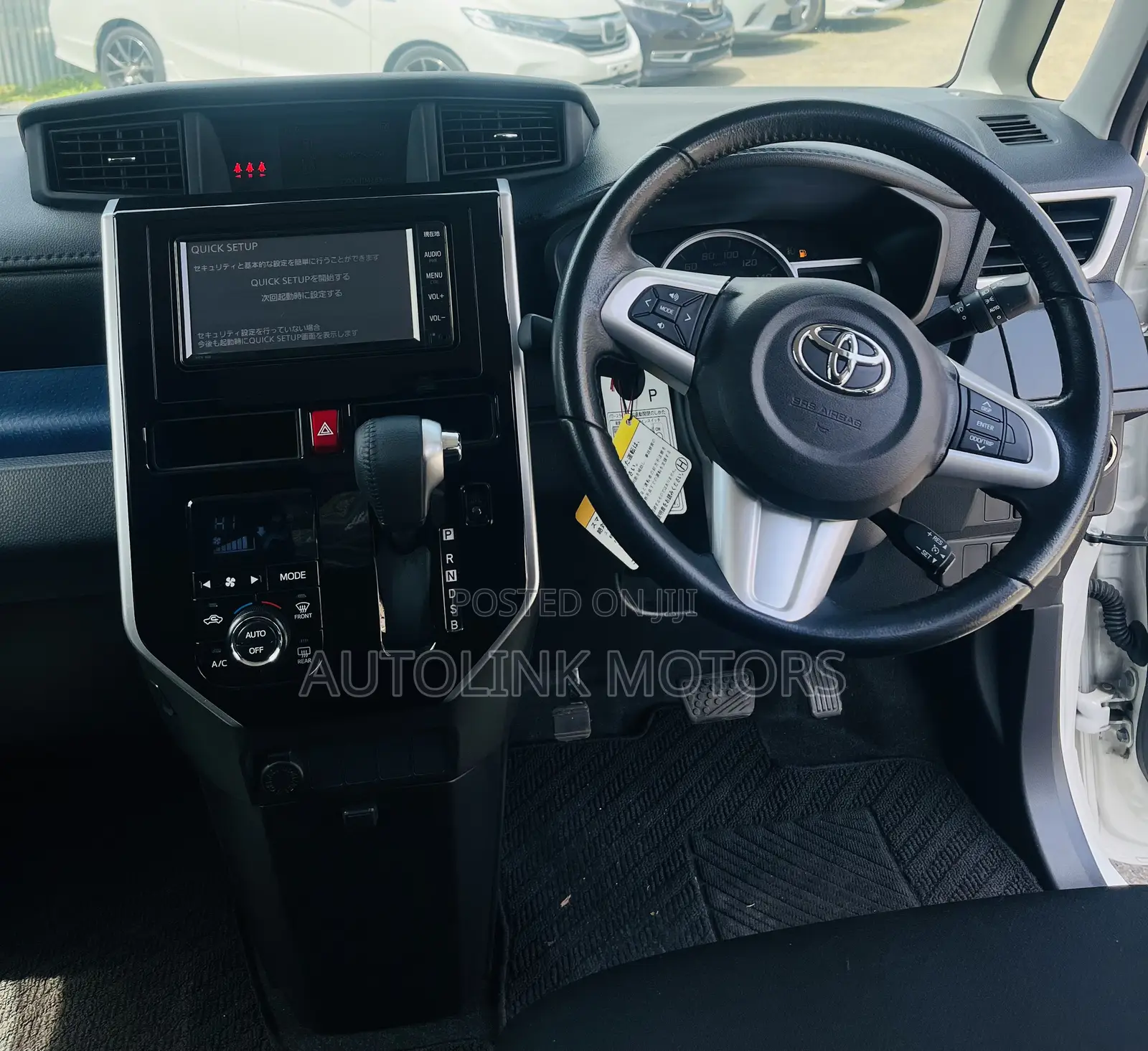 Toyota Tank 1.0 FWD 2019 White