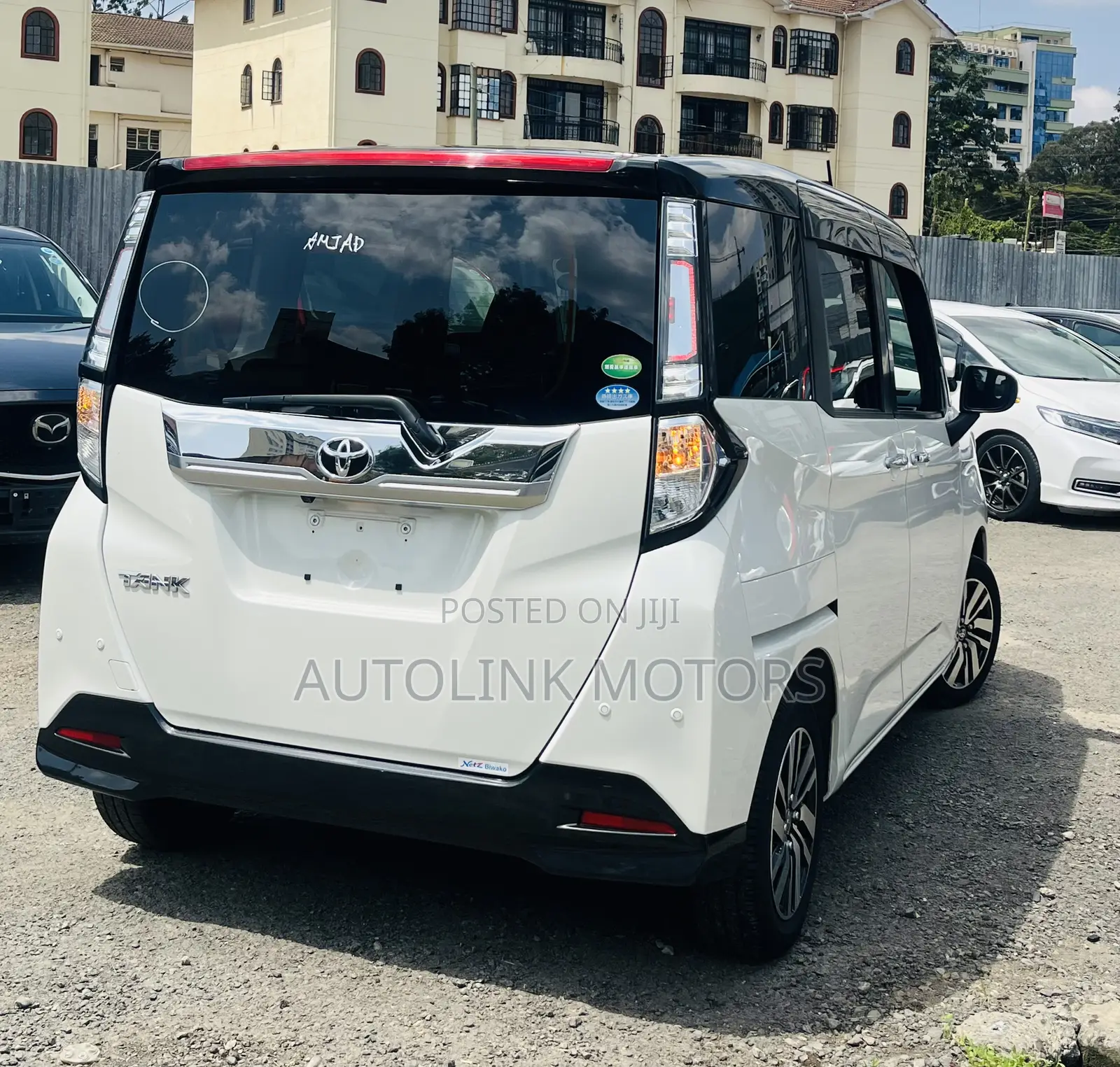 Toyota Tank 1.0 FWD 2019 White