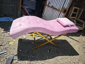 Pink Lash Bed