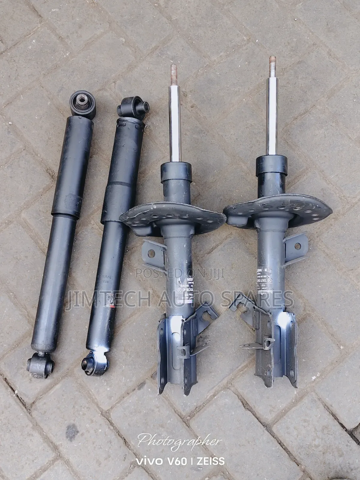 Nissan Duaris Front and Rear Shocks