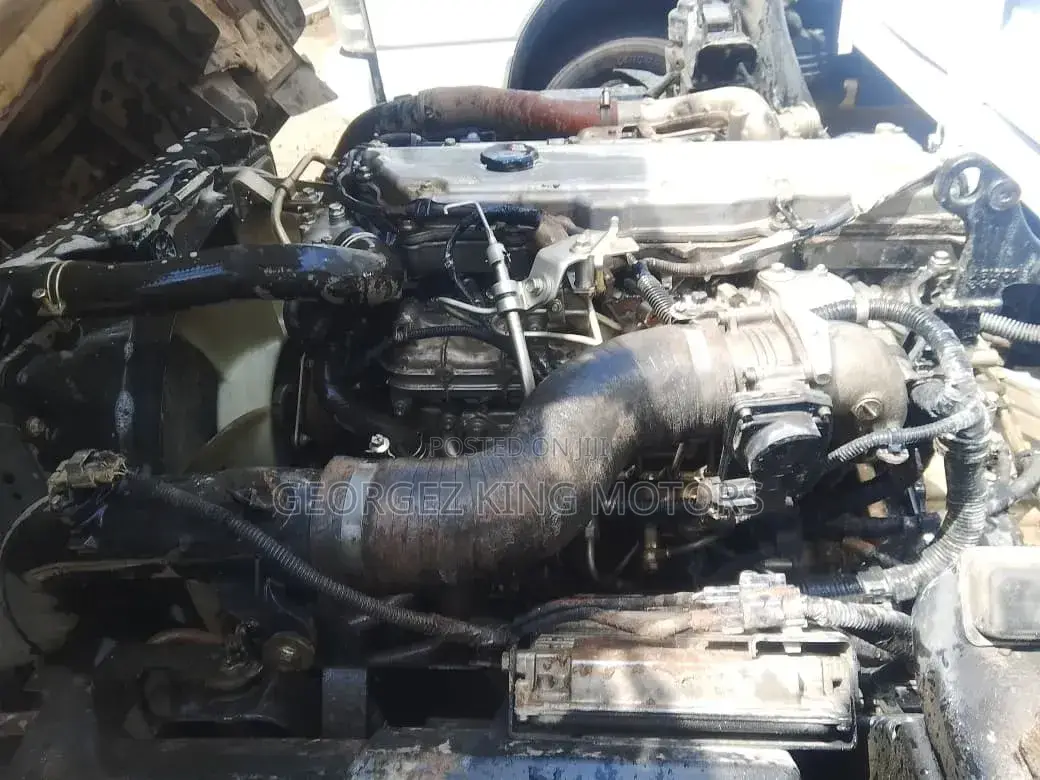 Isuzu NQR Close Body