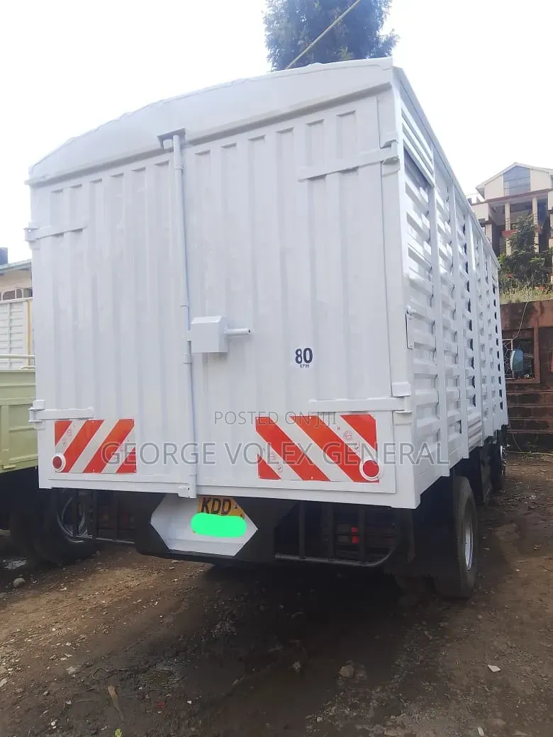 Isuzu NQR Close Body