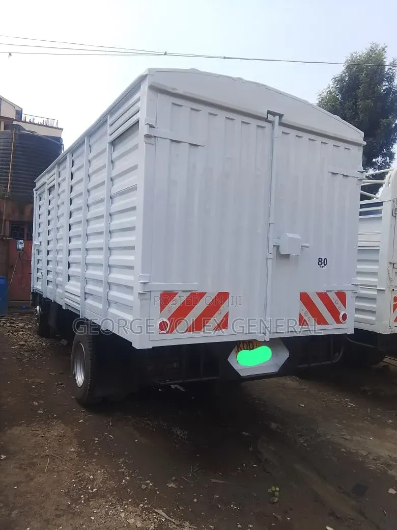 Isuzu NQR Close Body