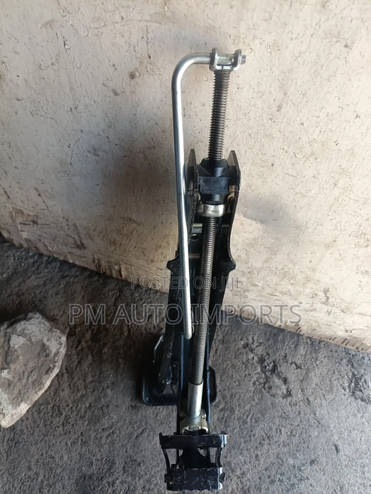 Porsche Cayenne, Audi Q5,Q7 BMW X5 Wheel Jack
