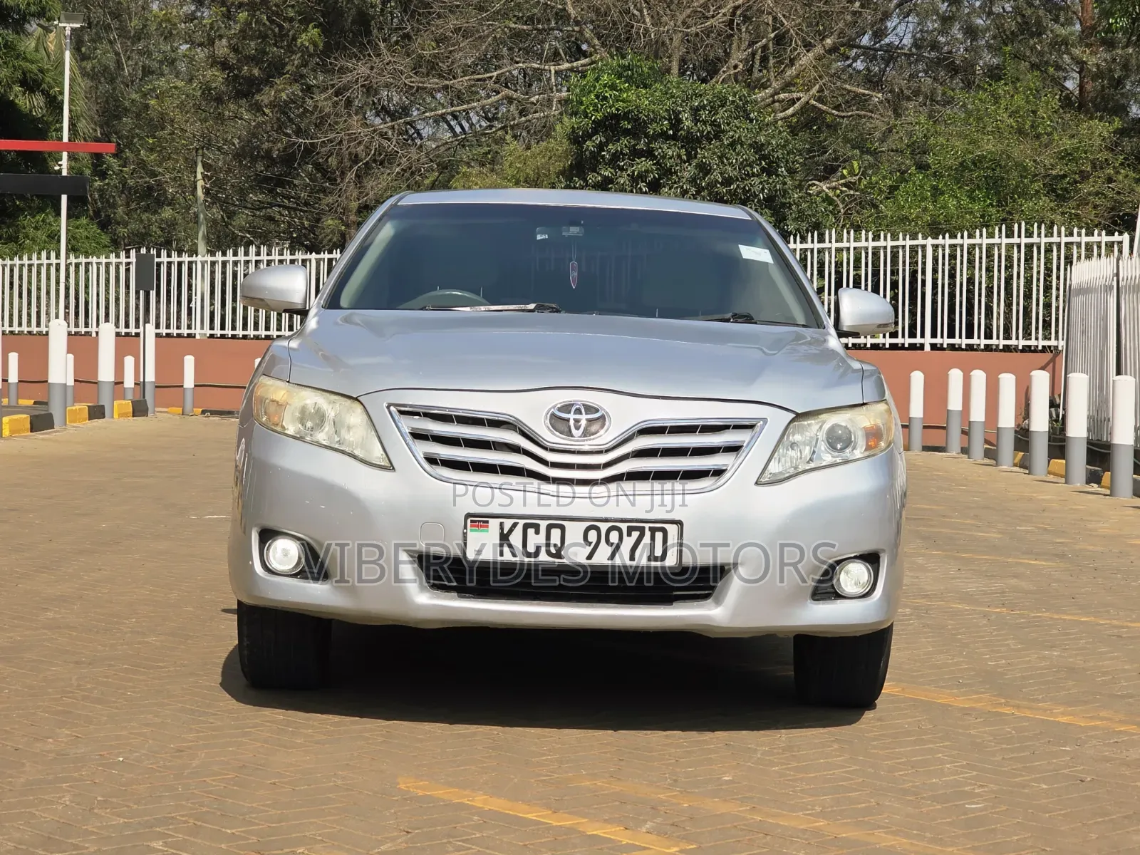 Toyota Camry 2011 Silver