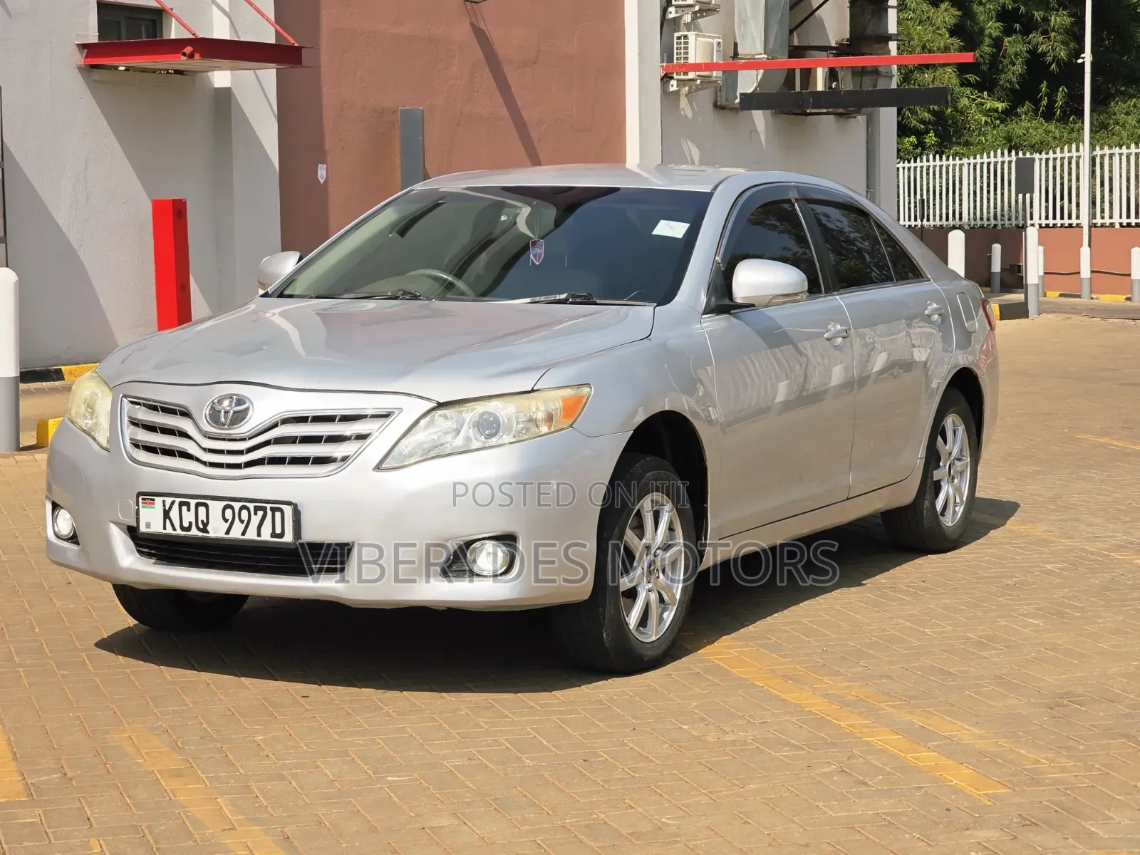 Toyota Camry 2011 Silver