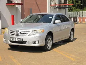 Toyota Camry 2011 Silver