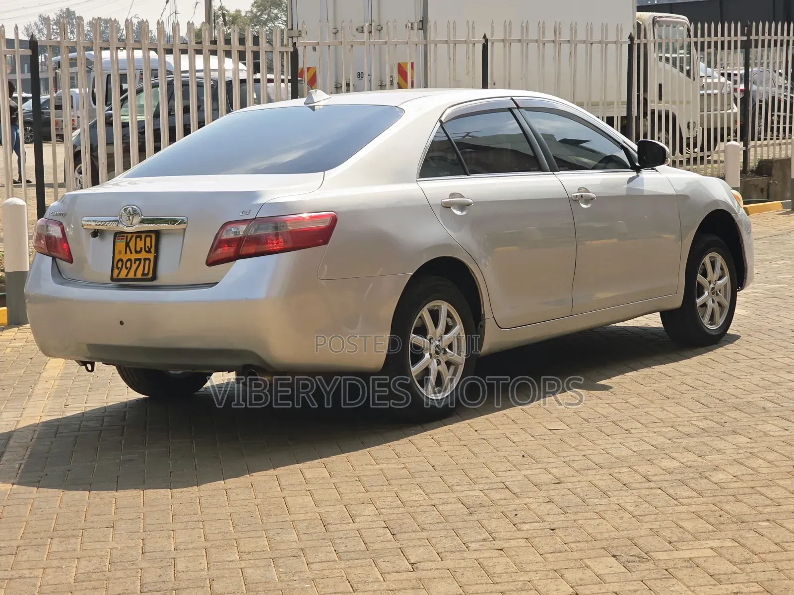 Toyota Camry 2011 Silver