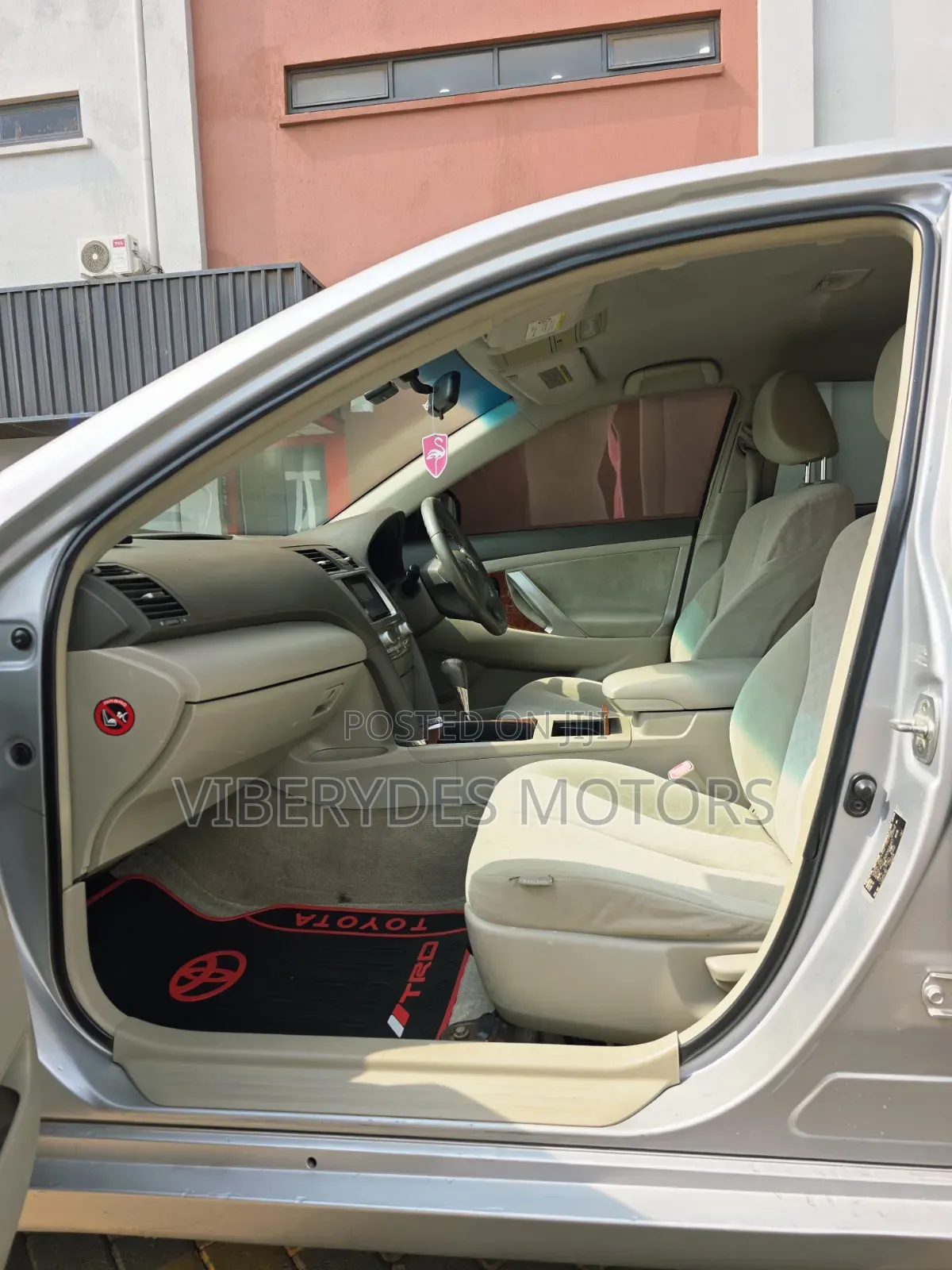 Toyota Camry 2011 Silver