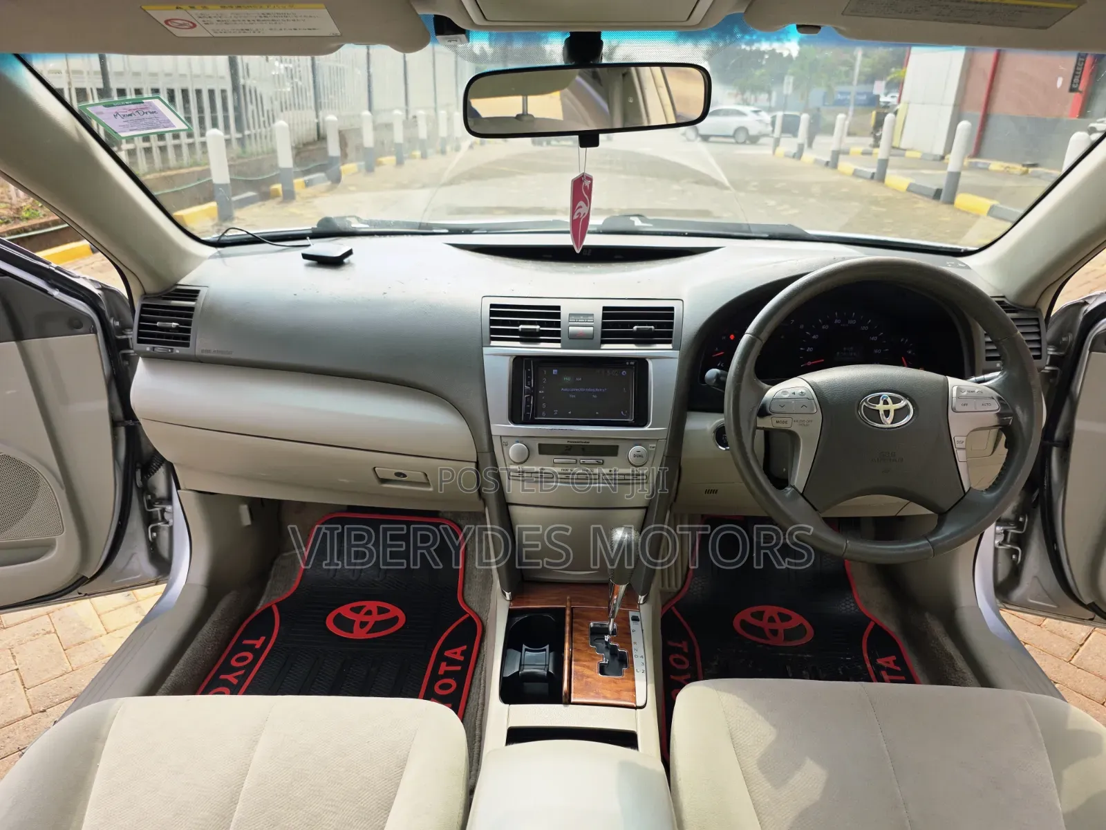 Toyota Camry 2011 Silver