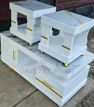 Executive Coffee Table With Two Stools