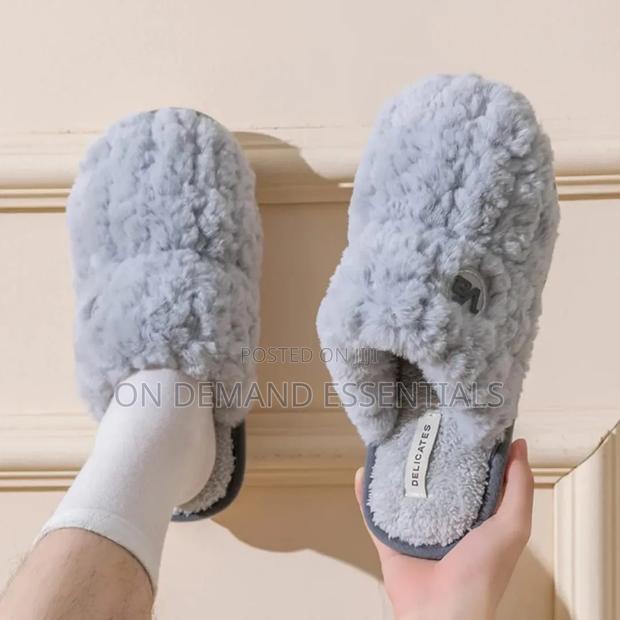 Women's Winter Plush Slippers - Thick Sole Fleece-Lined House Shoes