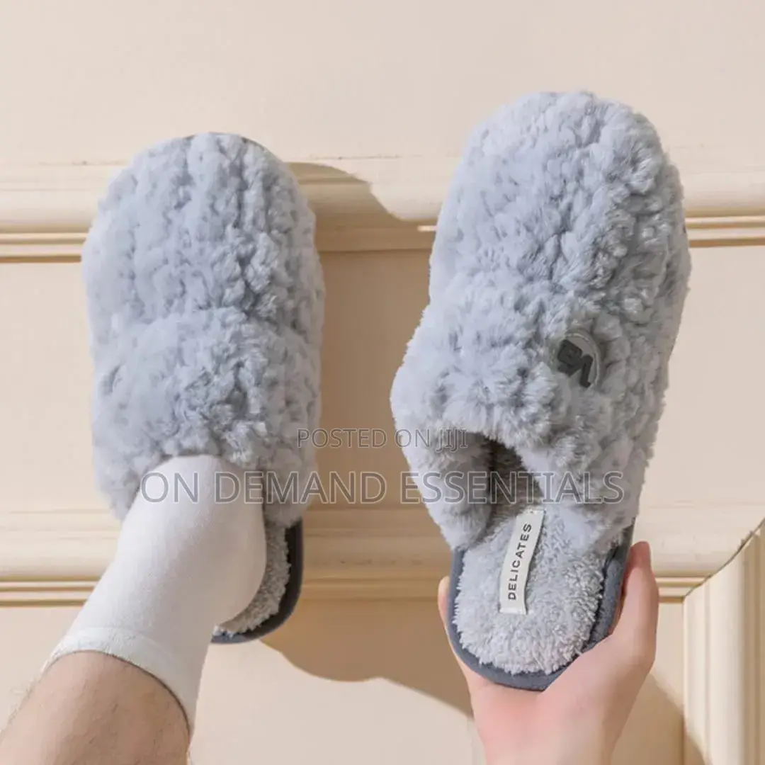 Women's Winter Plush Slippers - Thick Sole Fleece-Lined House Shoes