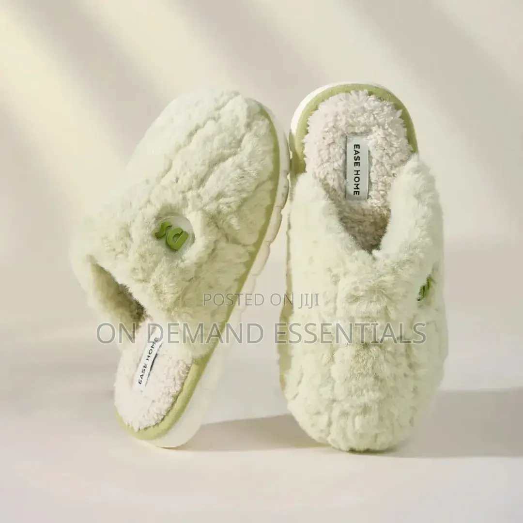 Women's Winter Plush Slippers - Thick Sole Fleece-Lined House Shoes