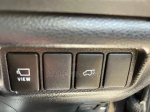 Nissan Serena 2015 Silver