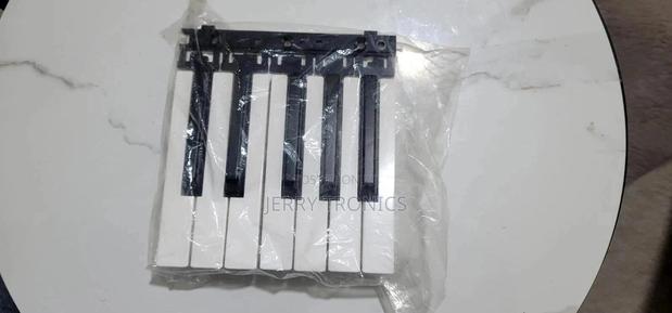Yamaha PSR S-670 Octave Key - main view
