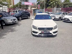 Mercedes-Benz C180 2015 Off white
