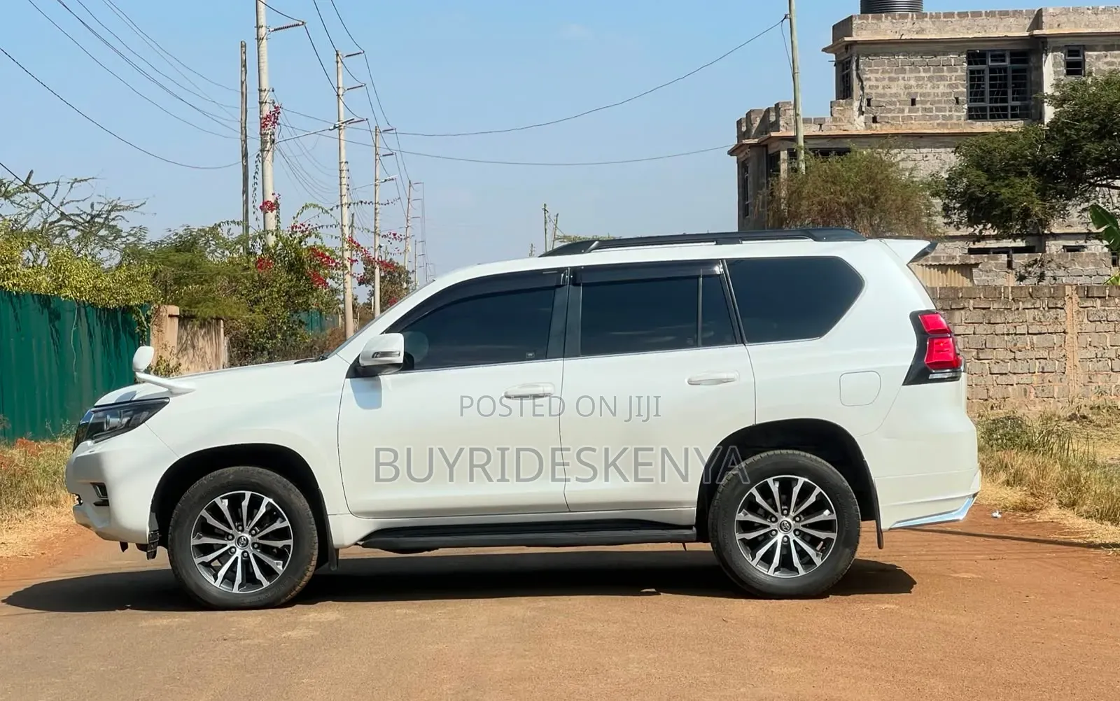 Toyota Land Cruiser Prado 2017 White