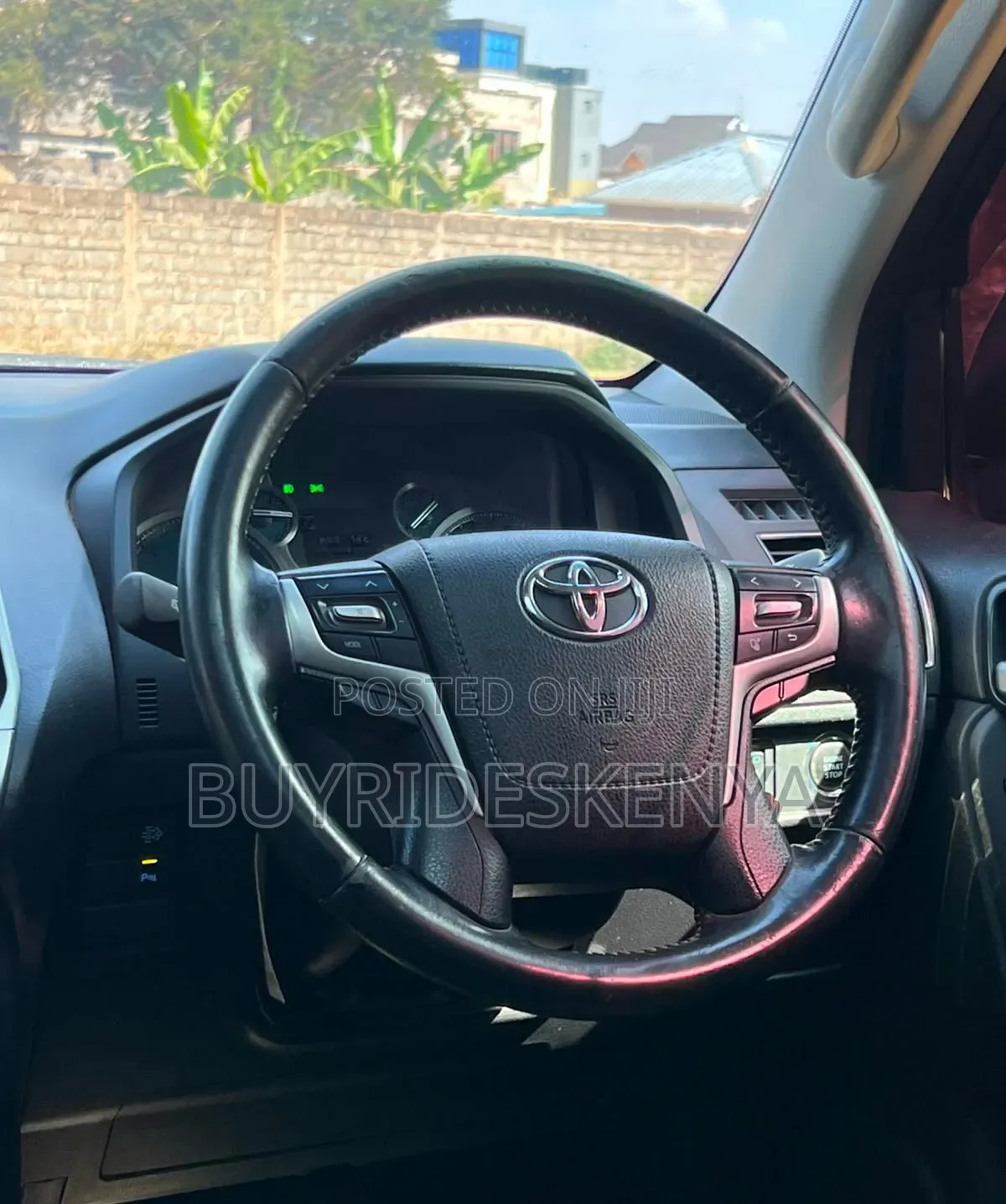 Toyota Land Cruiser Prado 2017 White