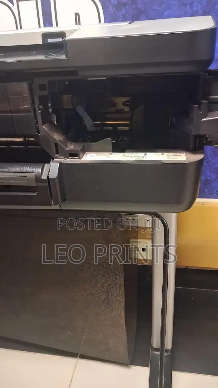 HP DesignJet T830 Plotter Printer