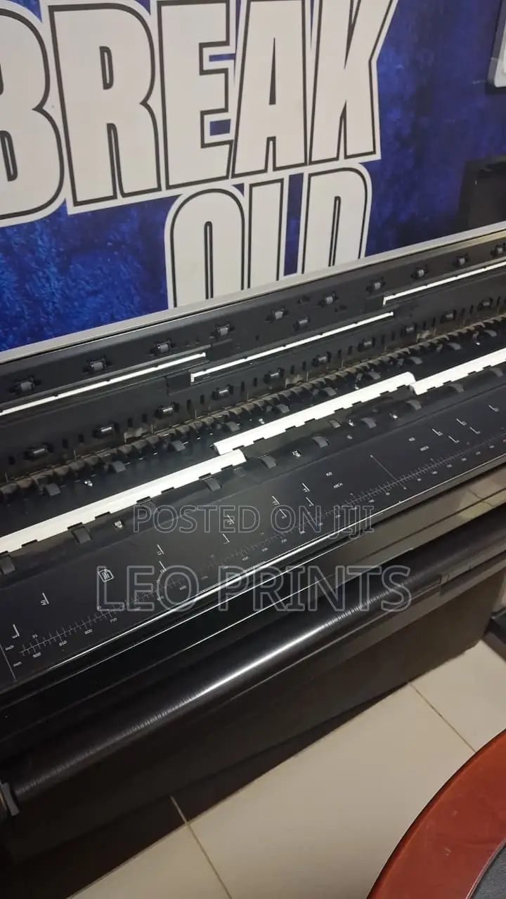 HP DesignJet T830 Plotter Printer