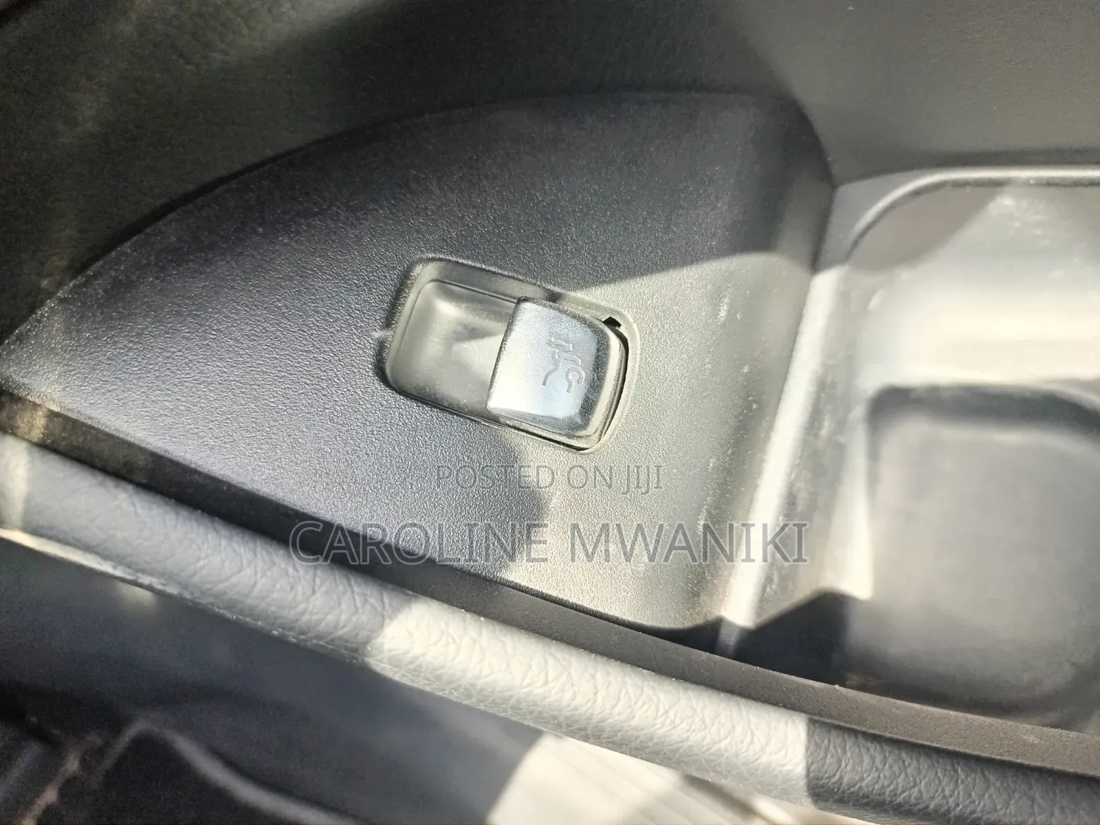 Mercedes-Benz E200 2019 Pearl