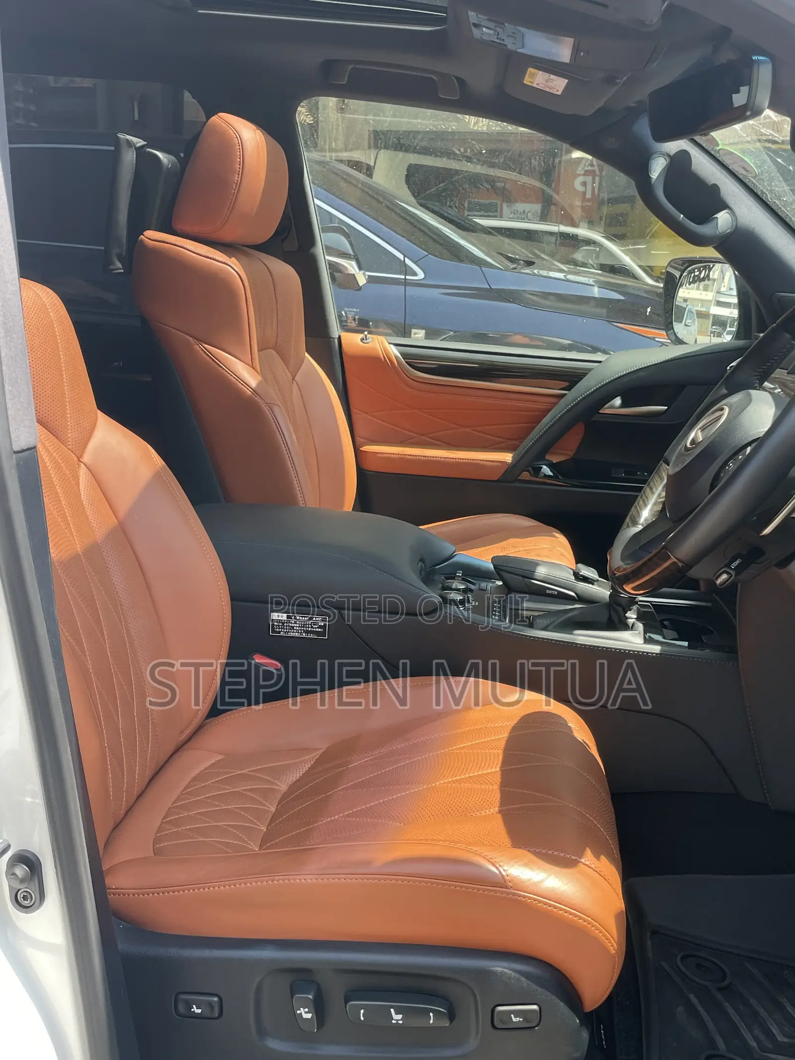 Lexus LX 570 AWD 2019 White