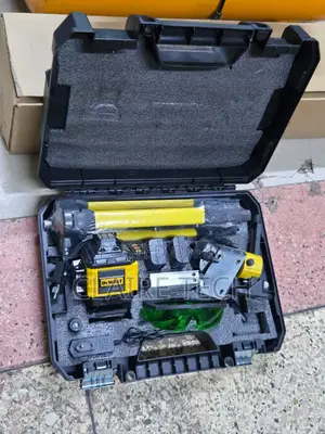 Dewalt Lasser Level 
With Stand