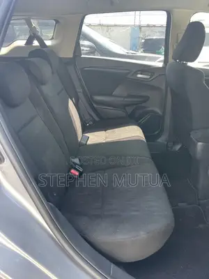 Honda Fit Shuttle 1.5 Hybrid 2WD 2019 Silver
