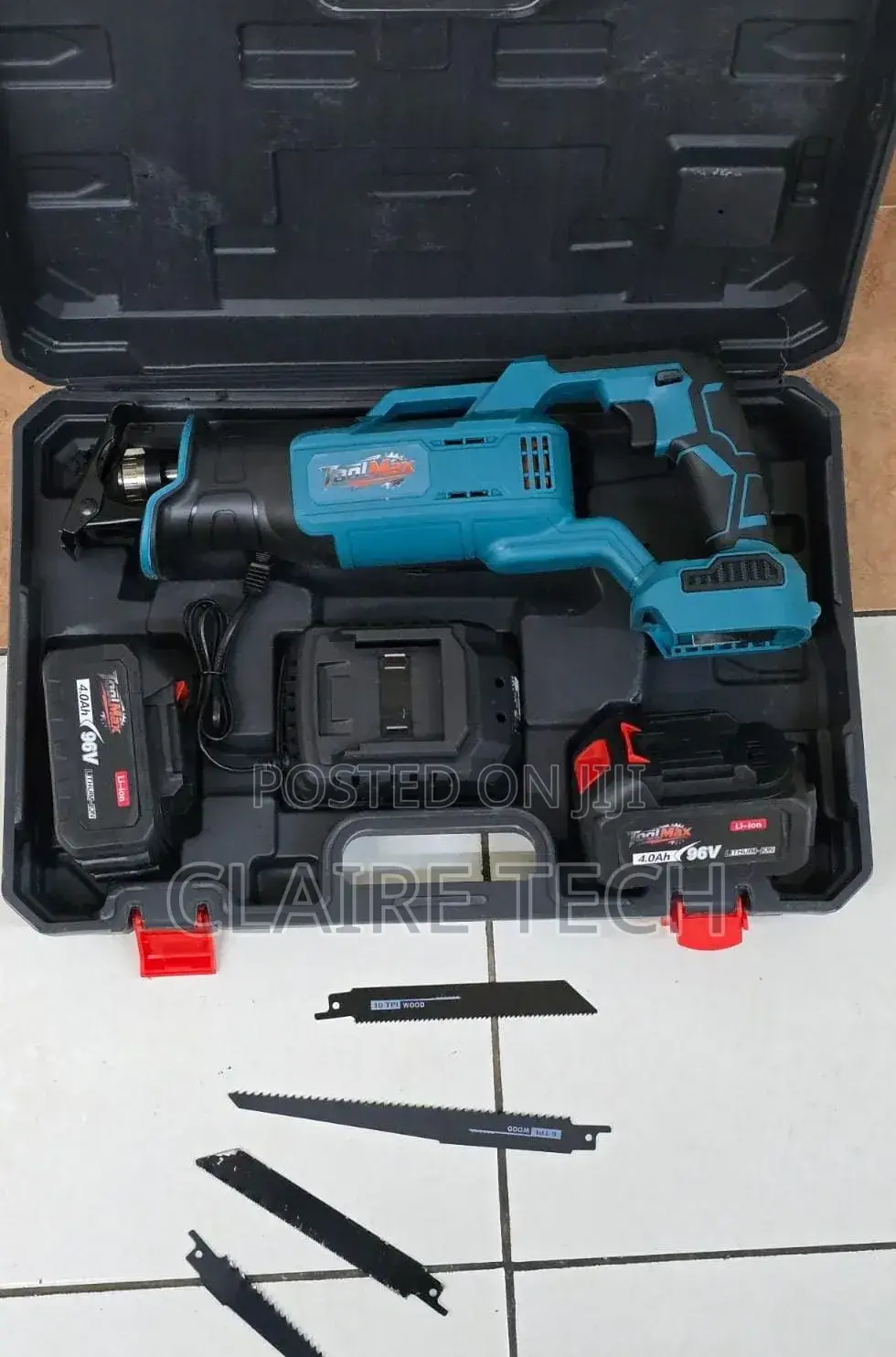 Cordless Reciprocating Saw With 3 Blades