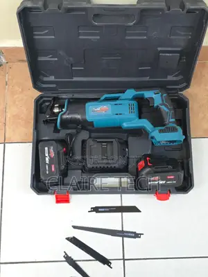 Cordless Reciprocating Saw With 3 Blades