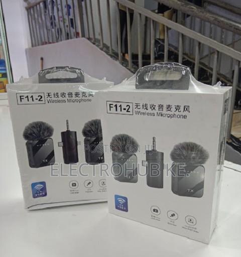 F11-2 Dual Wireless Microphone for Interviews and Vlogging