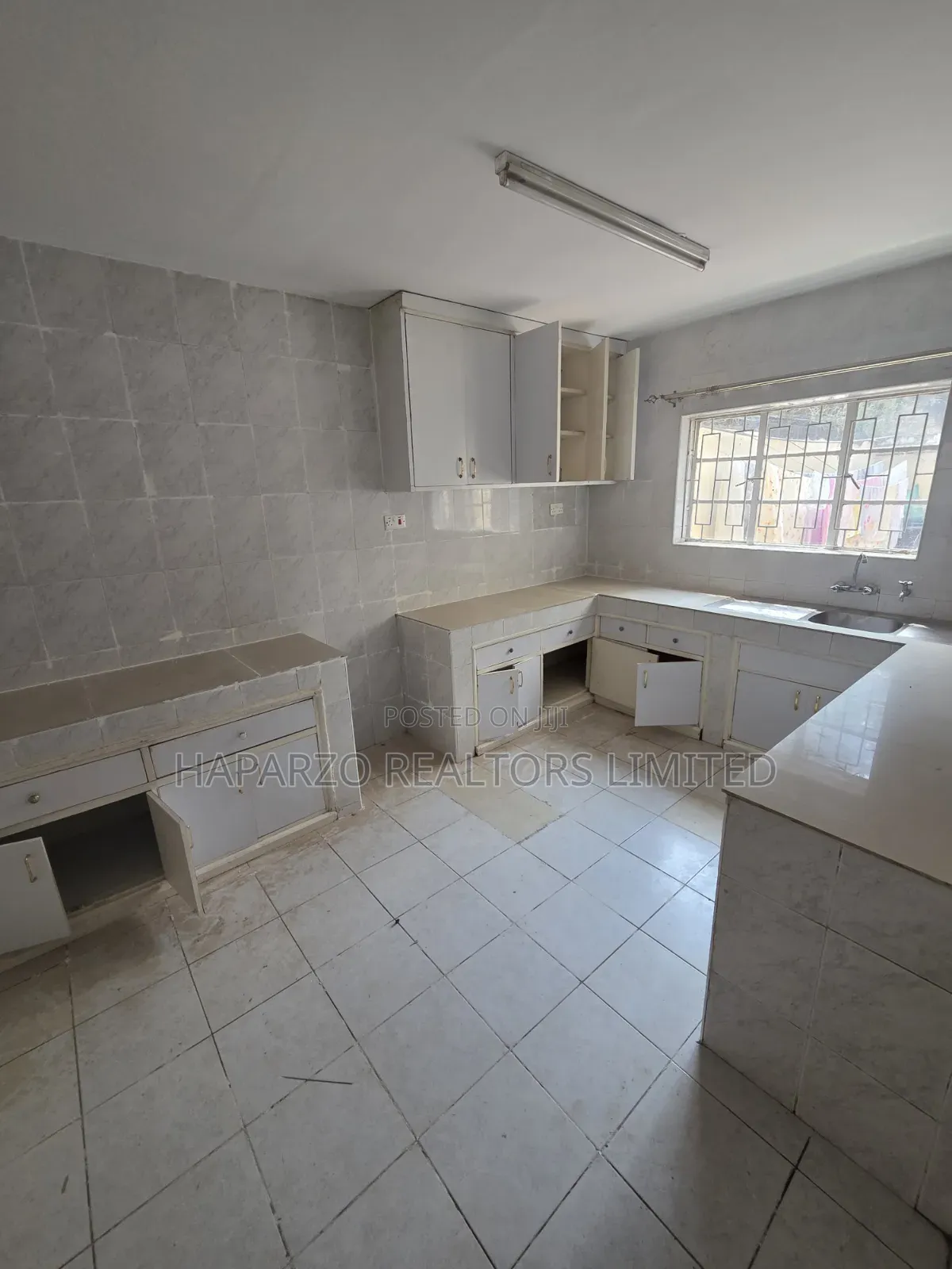 2bdrm Maisonette in Milimani, Off State for rent