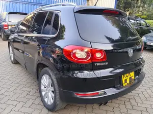 Volkswagen Tiguan S 4Motion 2010 Black